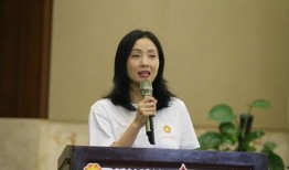 为吃瓜进娱乐圈后她火了,她如何凭借一瓜跻身娱乐圈