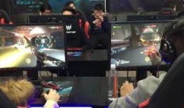 娱乐吃瓜君百变小千电脑,娱乐吃瓜君的智能娱乐助手揭秘