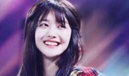 娱乐明星吃紫薇瓜视频合集,娱乐明星们的甜蜜诱惑瞬间