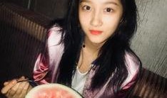 关晓彤娱乐吃瓜图片大全,盘点那些让人捧腹大笑的幕后花絮